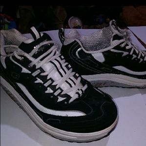 Sketchers Shape Up's black white with silver S